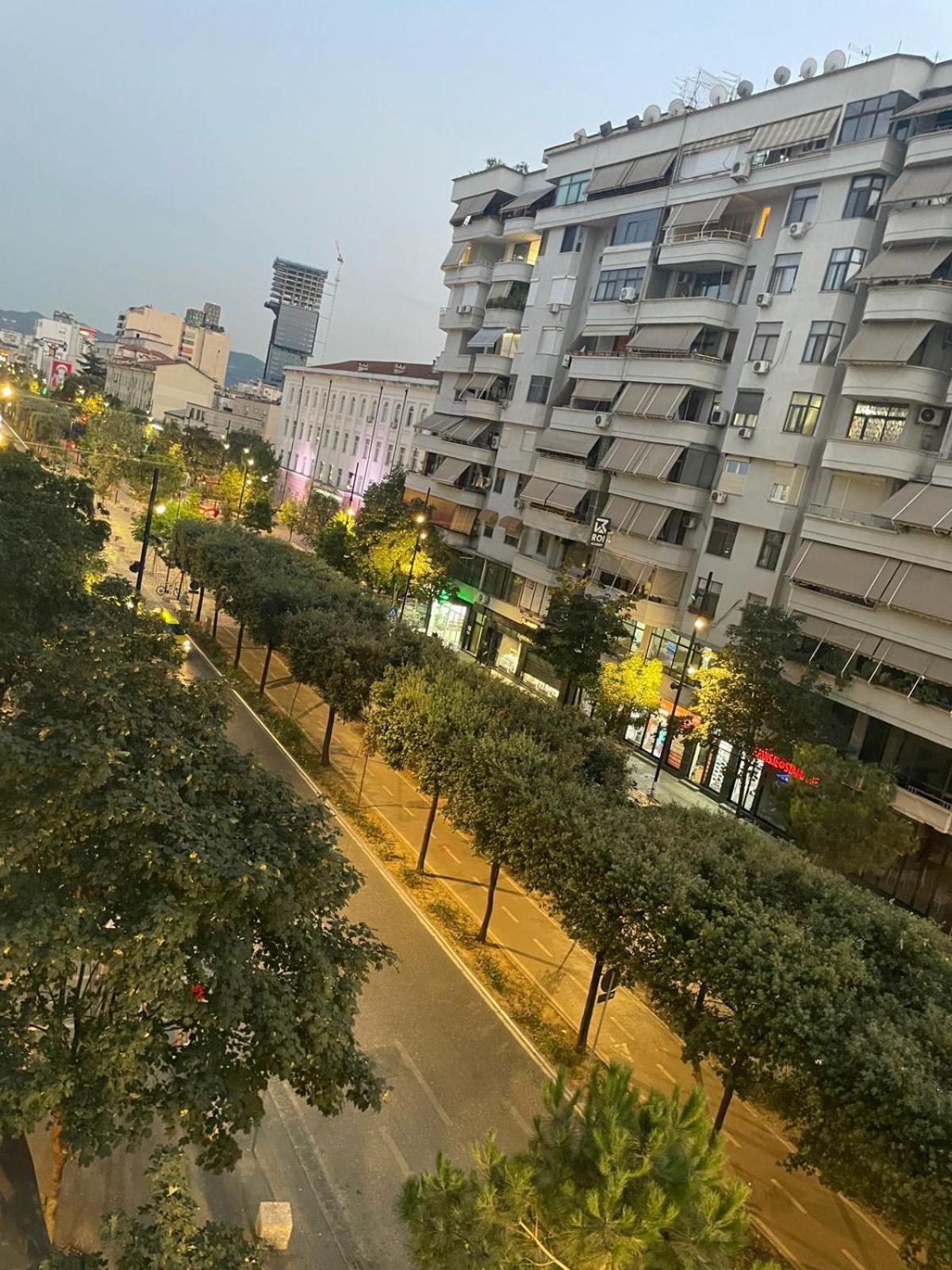Skyline Studios Tirana Buitenkant foto